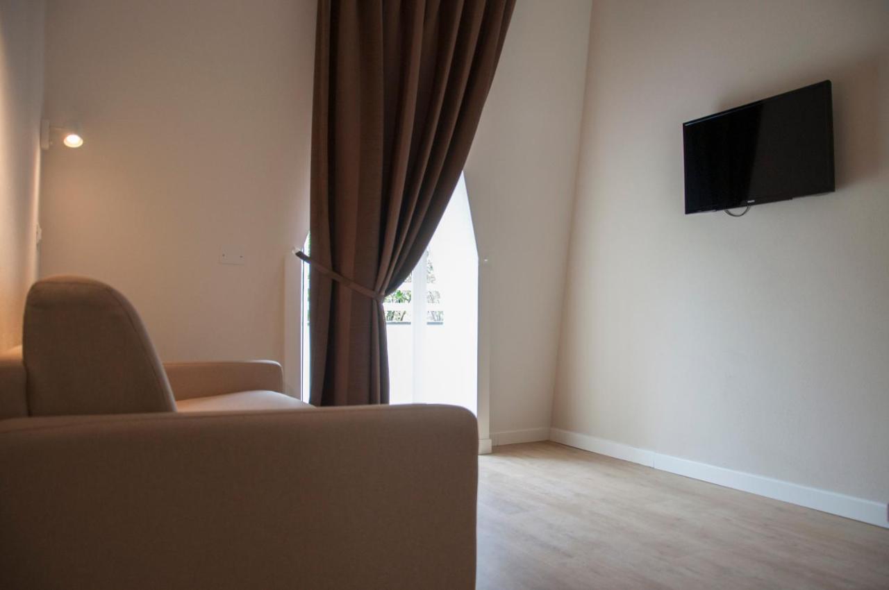 Hotel Ondina E Milazzo Червия Экстерьер фото