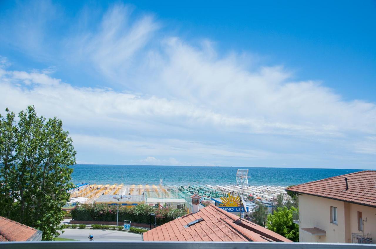Hotel Ondina E Milazzo Червия Экстерьер фото