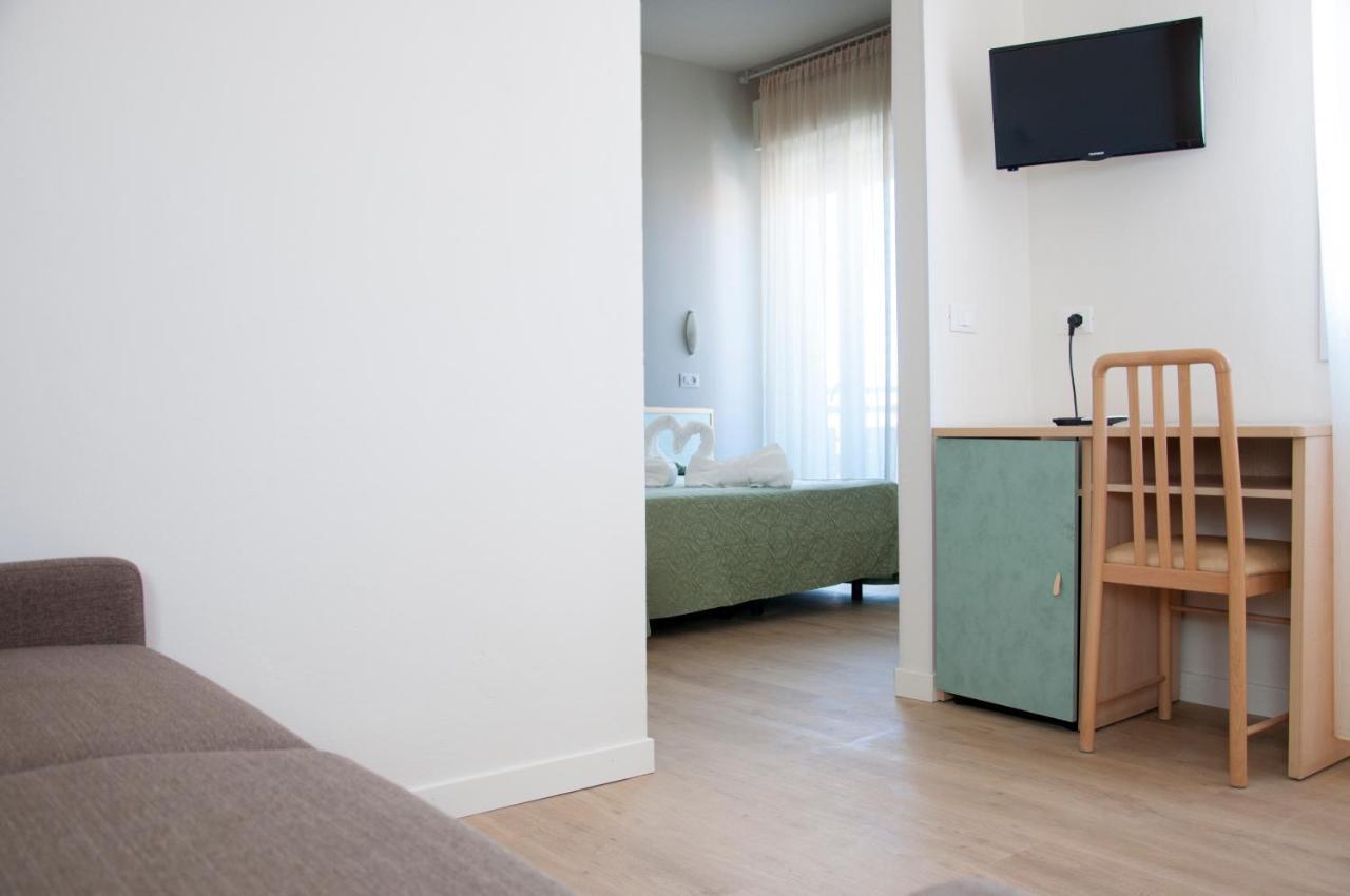 Hotel Ondina E Milazzo Червия Экстерьер фото
