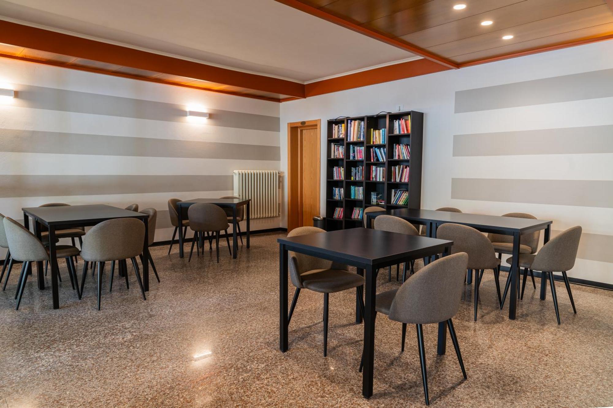 Hotel Ondina E Milazzo Червия Экстерьер фото